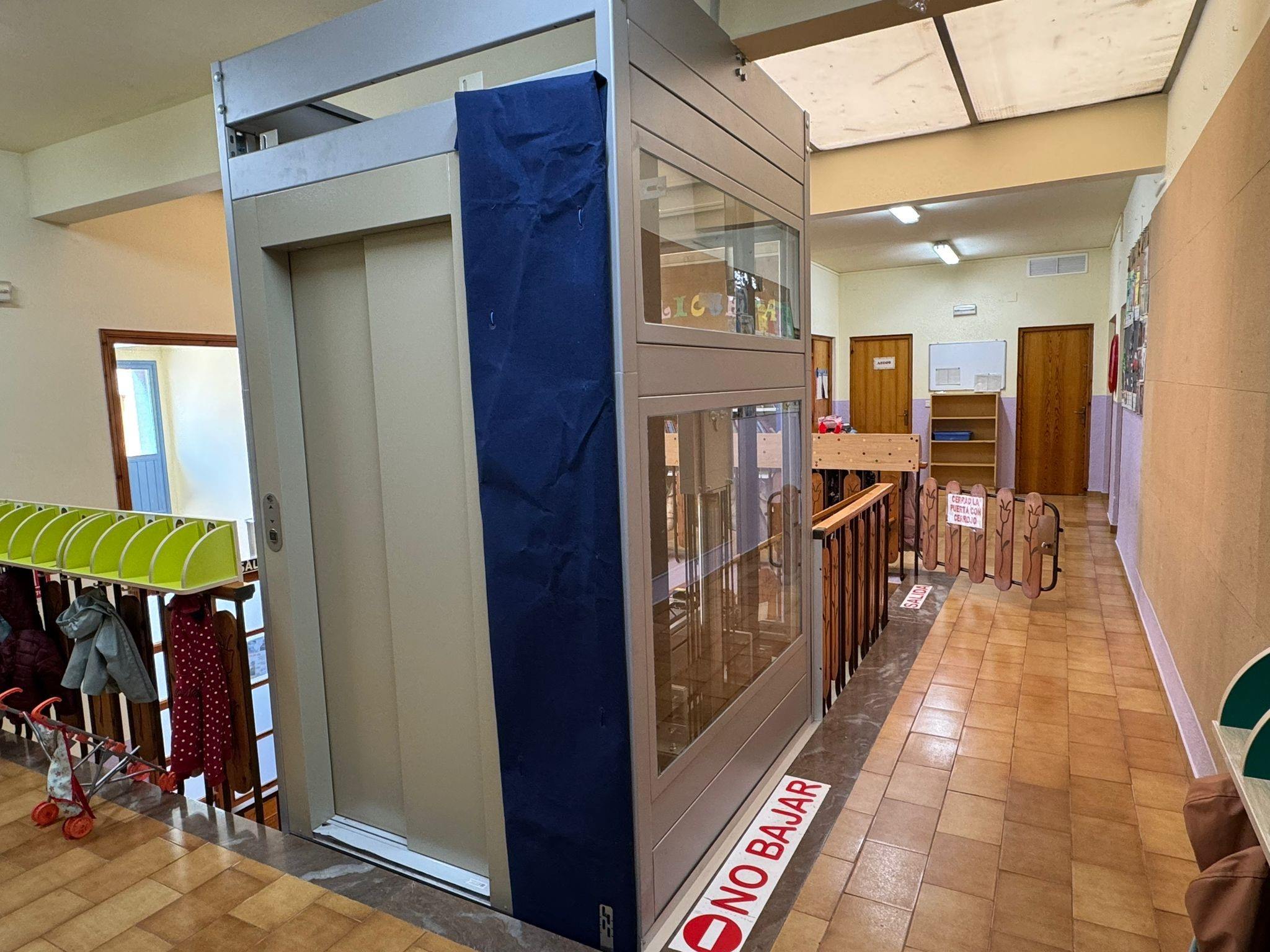 La Escuela Infantil Municipal de Binéfar dispone ya de un ascensor para los alumnos con movilidad reducida