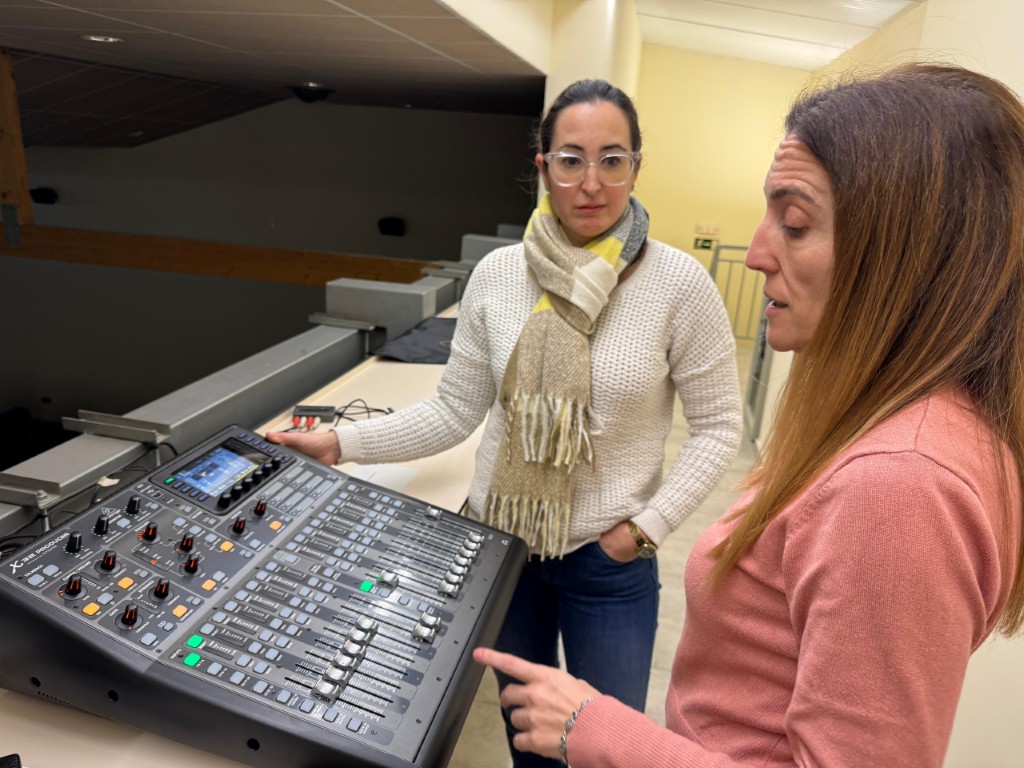 El Centro Cultural de Binéfar renueva su equipo de sonorización