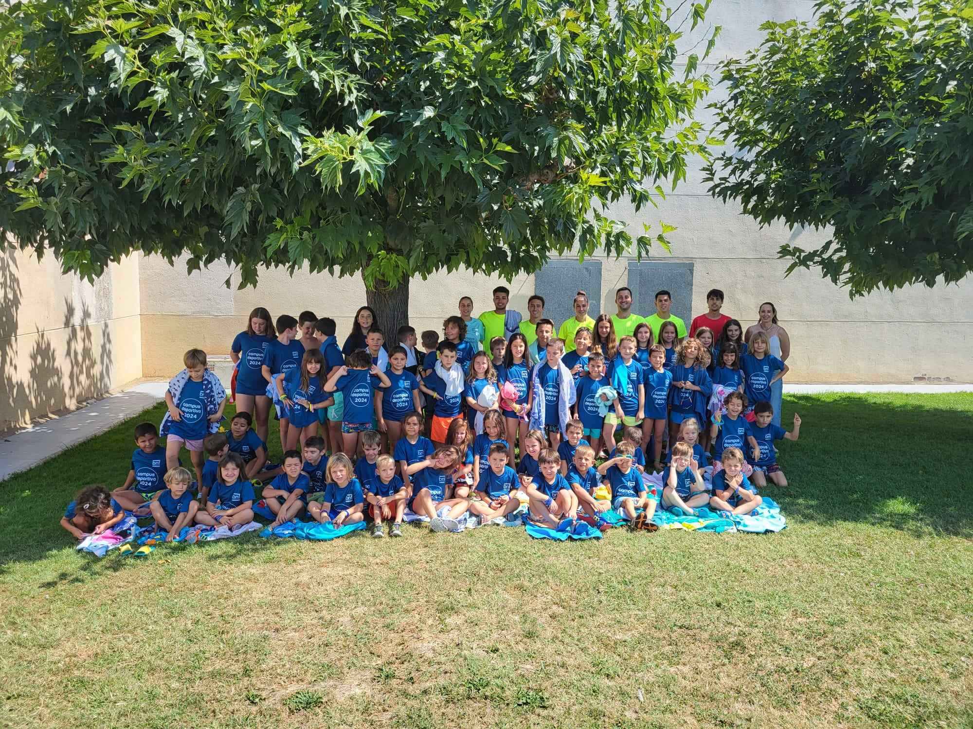 Trescientos niños disfrutan del verano en el Campus Deportivo de Binéfar