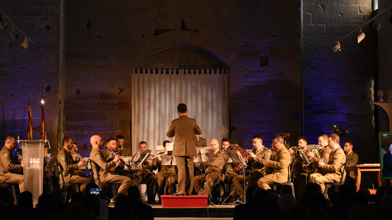 El Ayuntamiento de Binéfar, en colaboración con la Subdelegación de Defensa en Huesca, presentan la actuación de la Unidad de Música de la Inspección General del Ejército