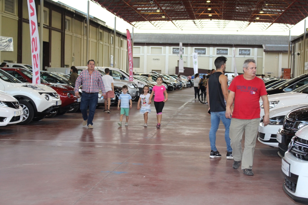 La Feria de Binéfar del Vehículo de Ocasión comienza con una lluvia de ventas