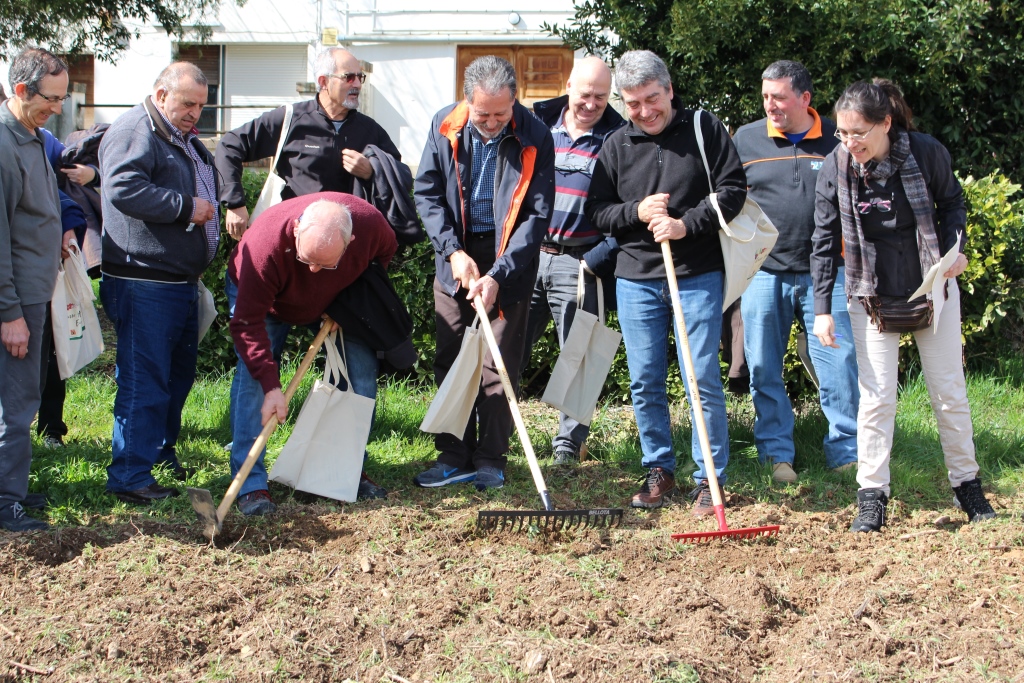 El curso de horticultura ecológica  ha despertado el interés de cuarenta y cinco personas