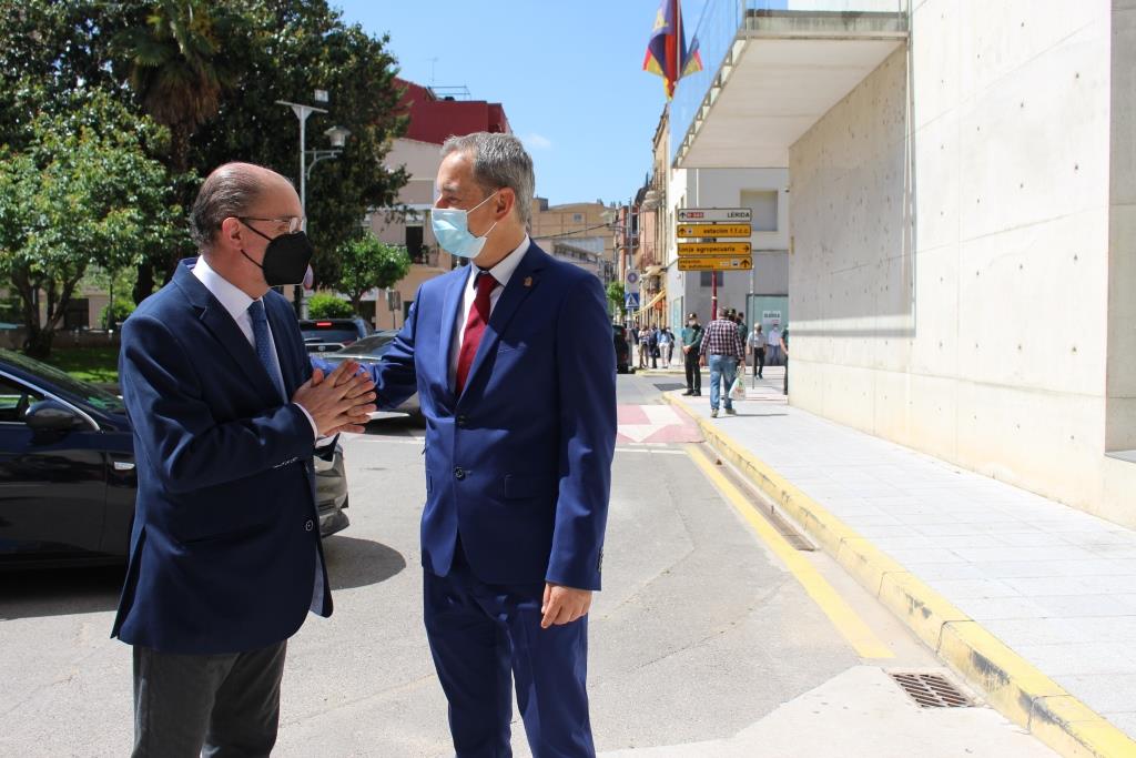 El Ayuntamiento celebra el inicio del expediente de expropiaciones para la variante este