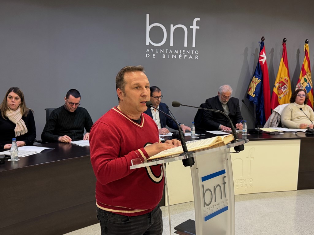 Francis Charles toma posesión como concejal del Ayuntamiento Binéfar por el PSOE