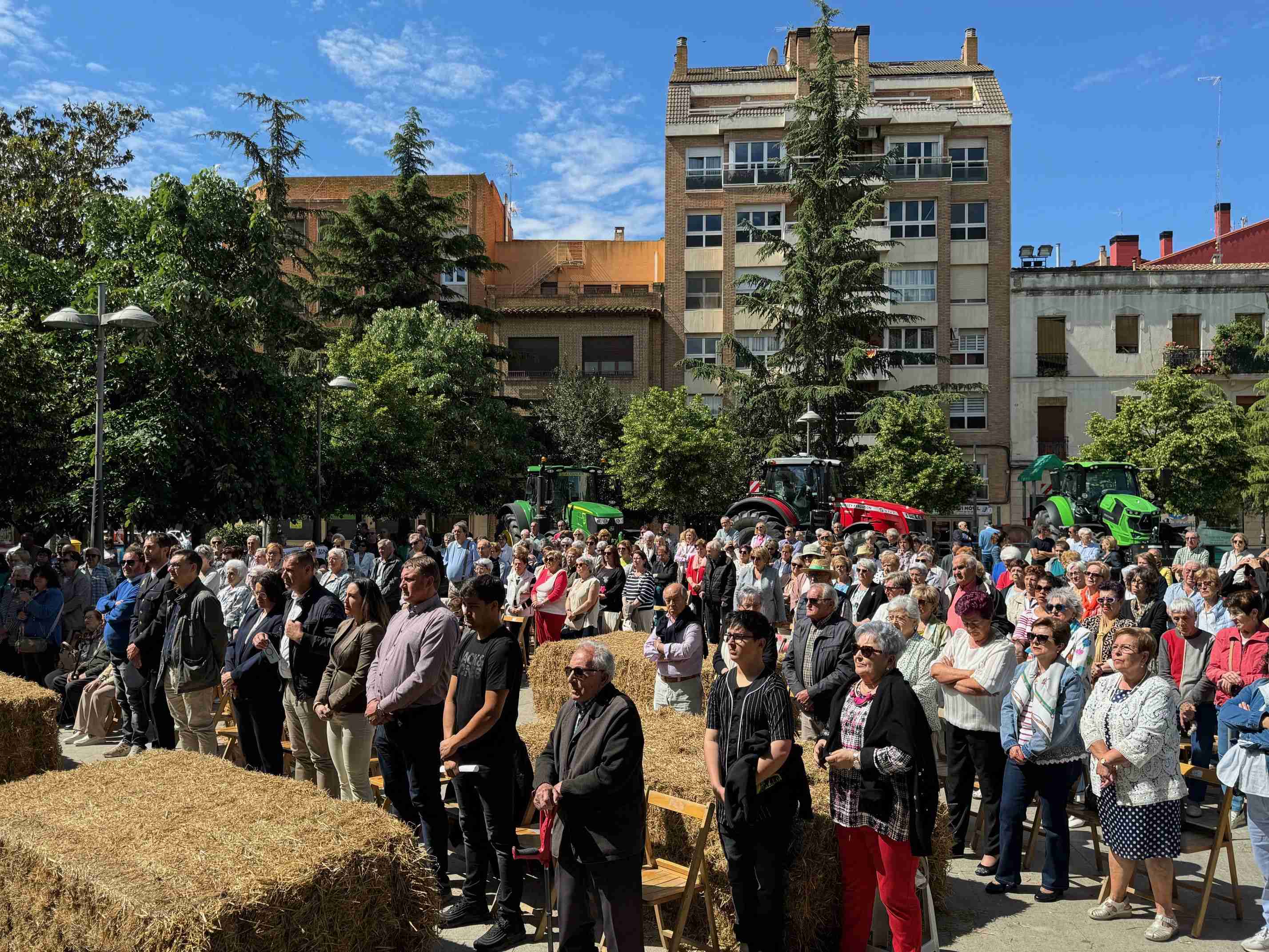 Multitudinaria celebración de San Isidro en Binéfar