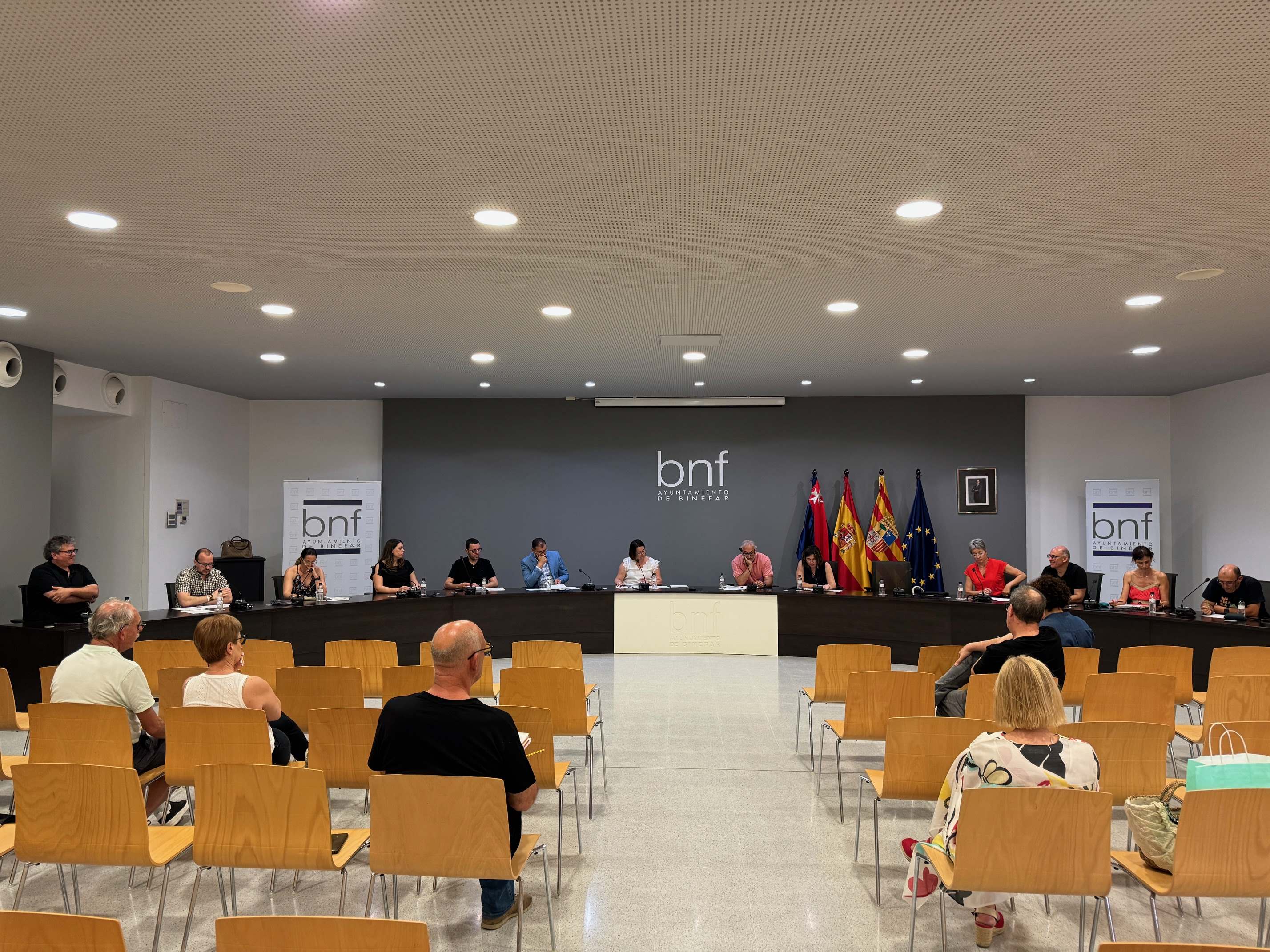 El Ayuntamiento de Binéfar aprueba modificación de crédito para adquirir un porta féretros