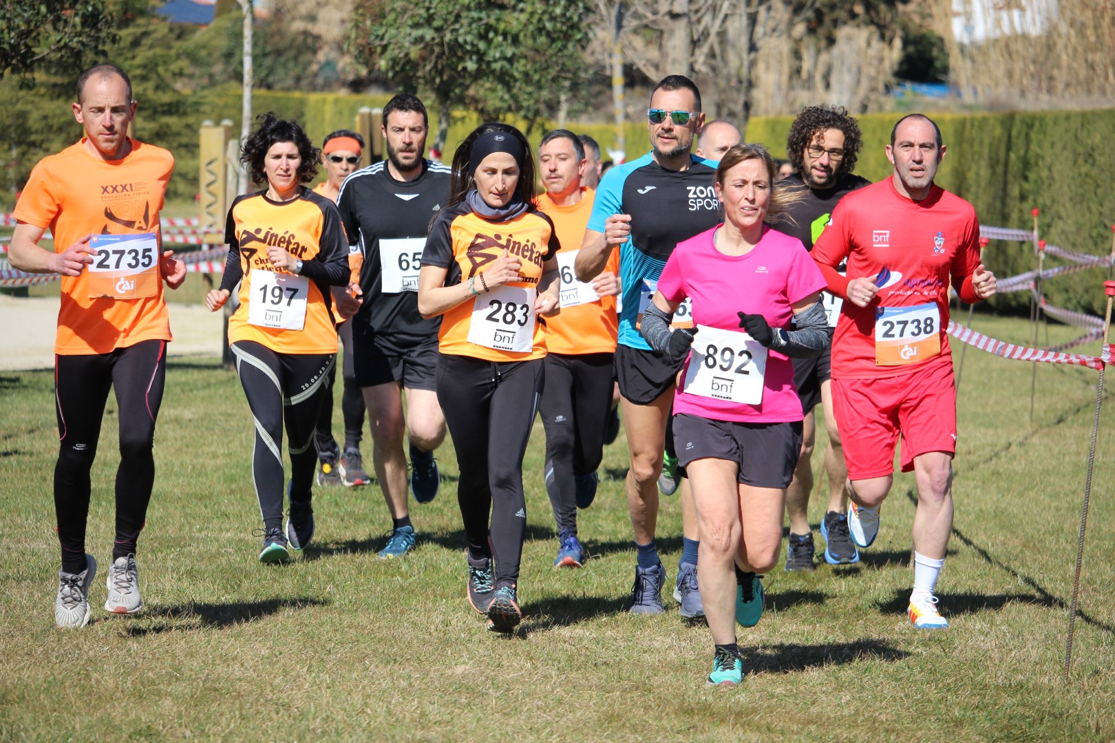 Jaime Ruiz y Verónica Escartín se alzan con la victoria en categoría absoluta del XLVI Cross de San Quílez de Binéfar