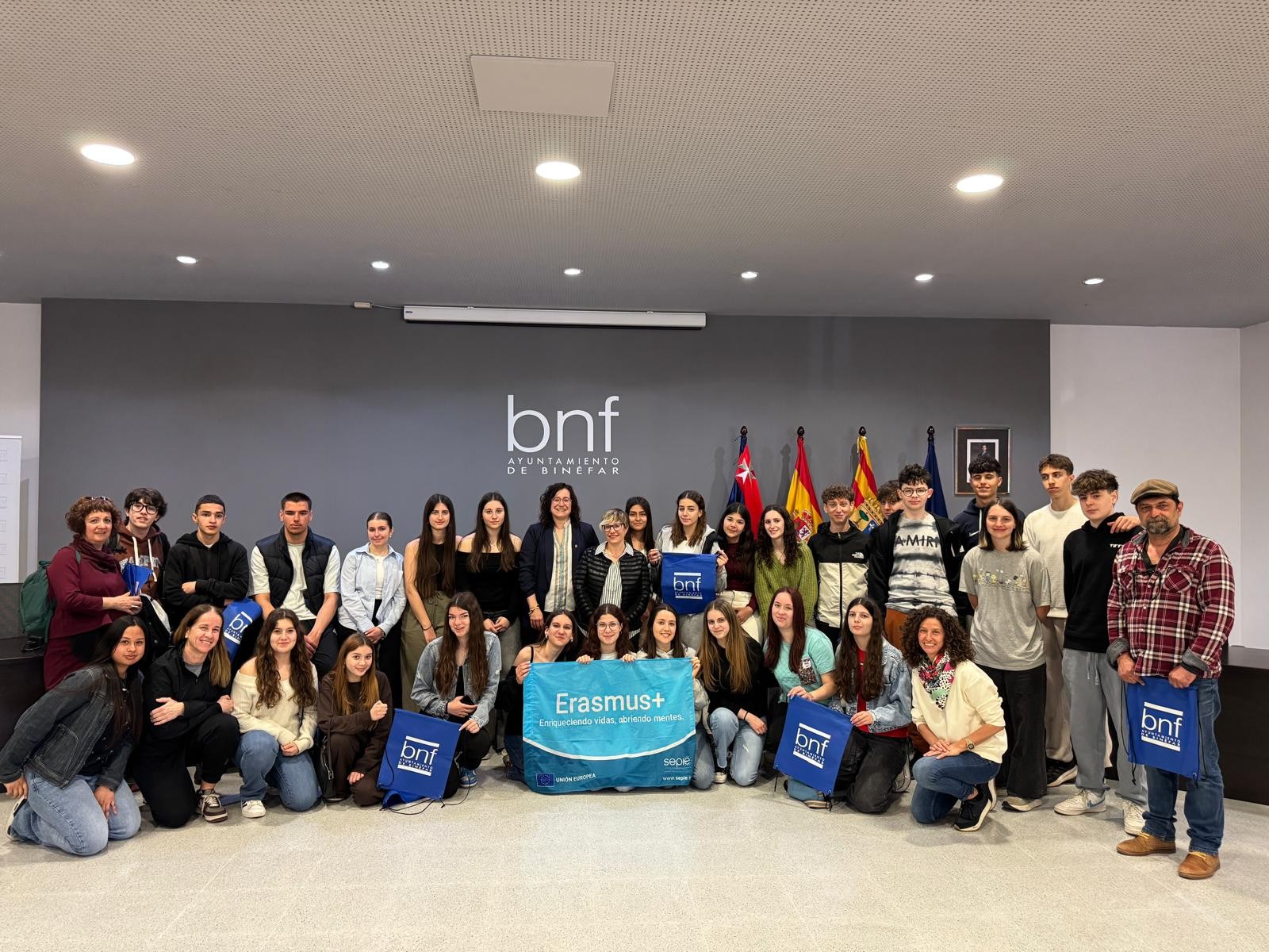 Alumnos de Grecia conviven esta semana con estudiantes del IES Sierra de San Quílez en  Binéfar