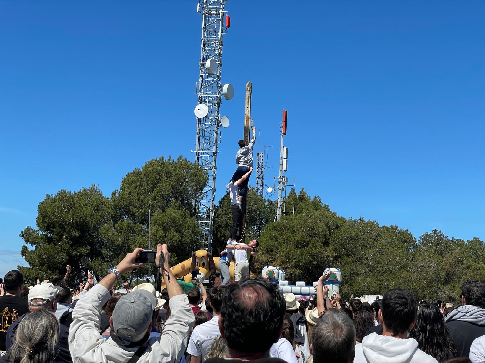 Sombreros de paja y música en directo en una multitudinaria romería a San Quílez