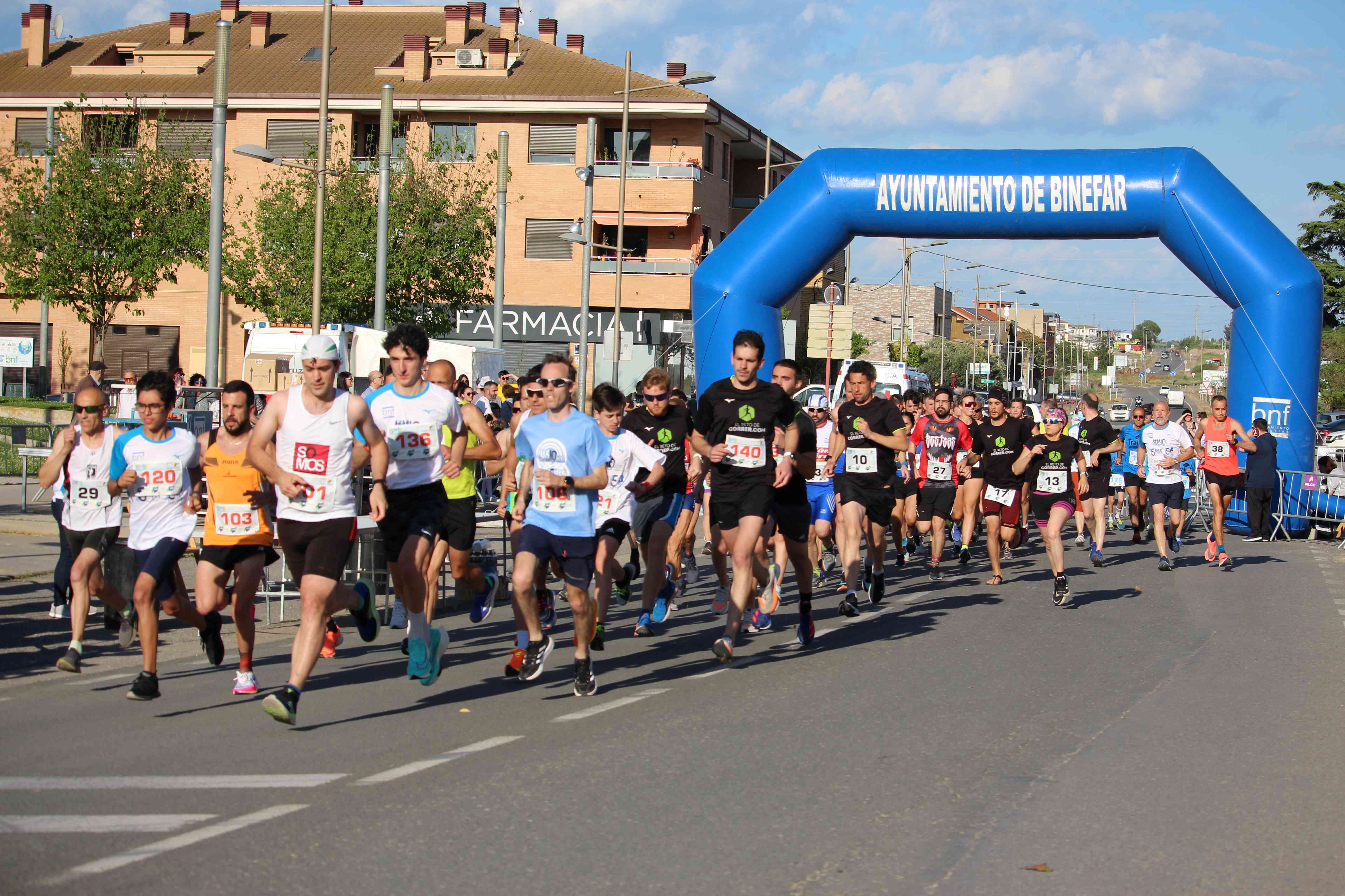 Nuria Sierra y Raúl Carreras vencieron en la 10 km de Binéfar