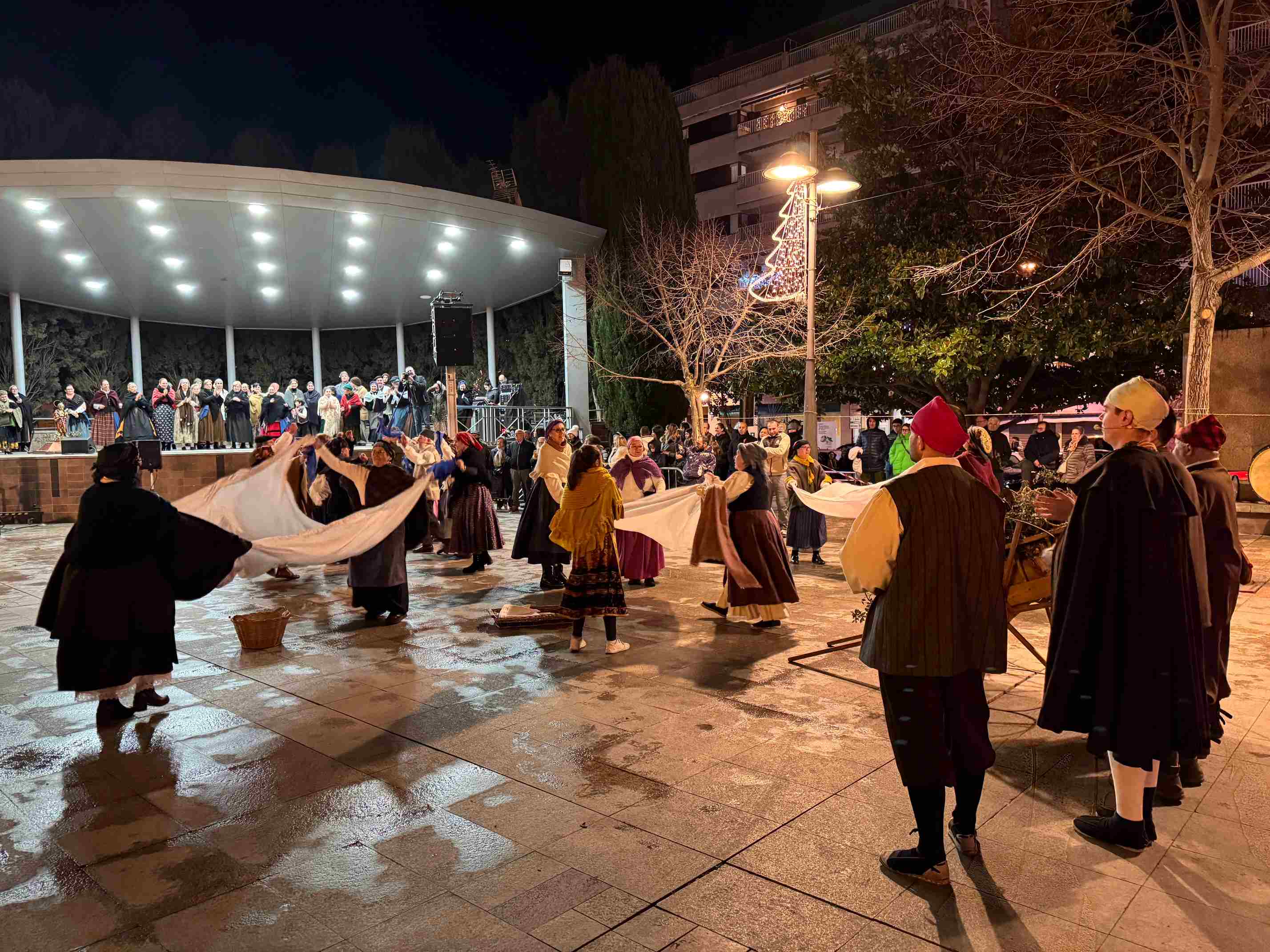 Binéfar consolida la recuperación de la fiesta de invierno en honor a San Quílez con una animada recreación histórica