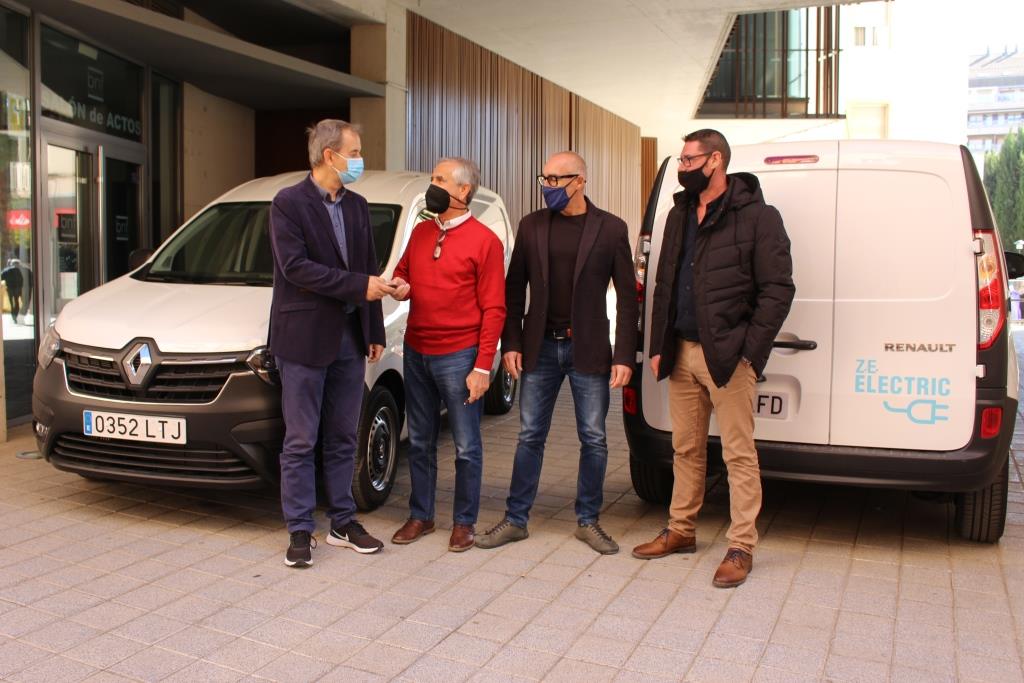 Un nuevo coche eléctrico para la flotilla del Ayuntamiento de Binéfar